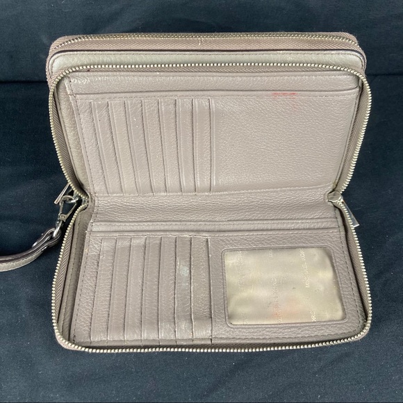 Michael Kors double zip around leather wristlet - Picture 9 of 13